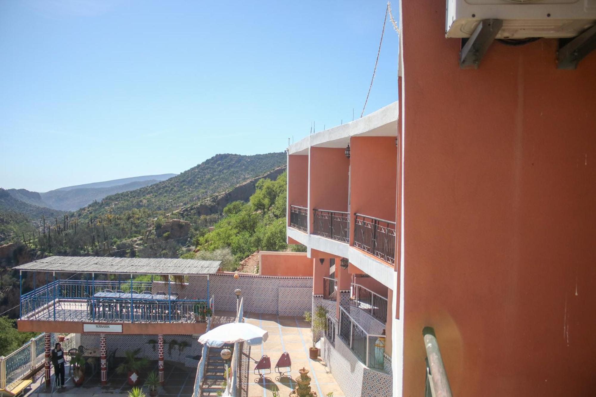 Auberge Les Montagnes Du Paradis Tagherat Anekrim Dış mekan fotoğraf