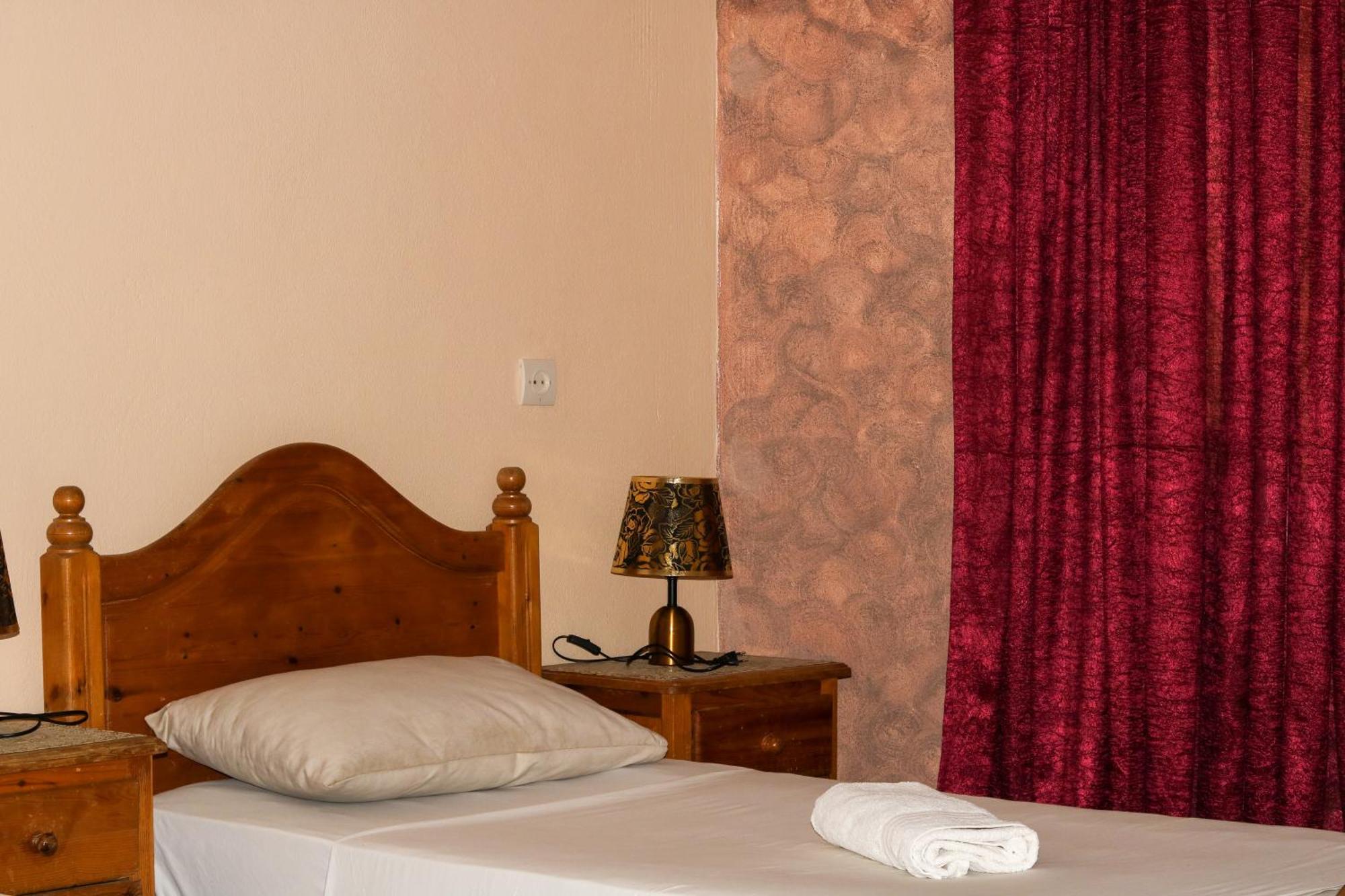 Auberge Les Montagnes Du Paradis Tagherat Anekrim Dış mekan fotoğraf